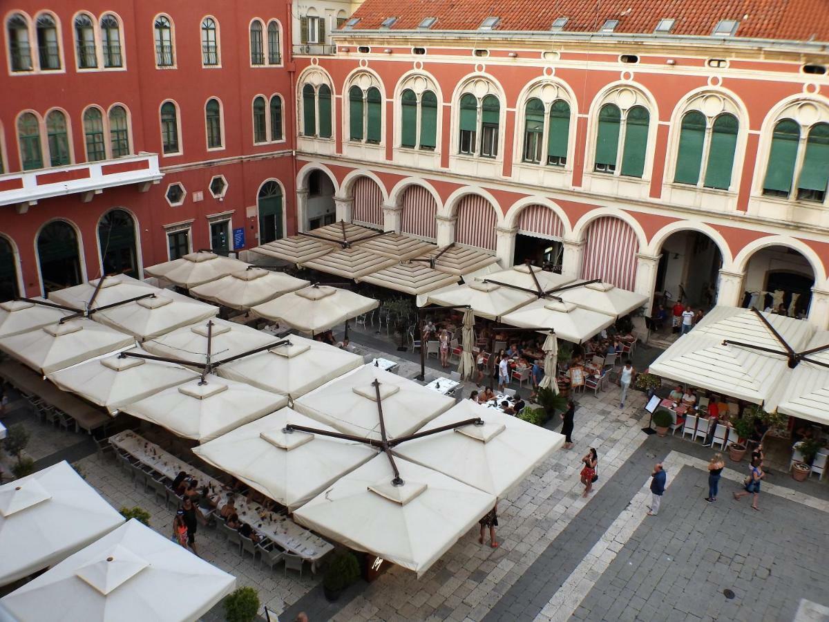 Loft At Republic Square Lägenhet Split Exteriör bild